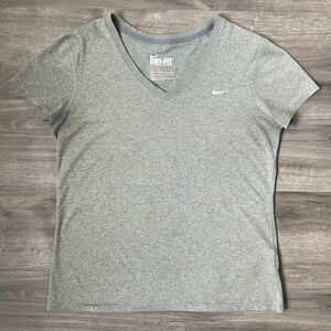 Nike Dri-Fit Short Sleeve V Neck Athletic T-Shirt Gray Large